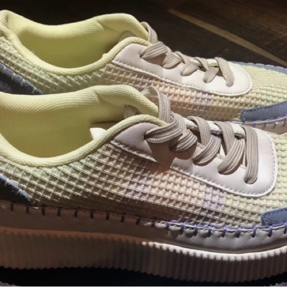 Stylish Nicole Miller Sneaker